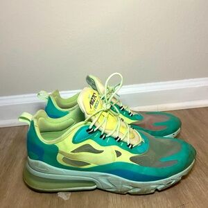 I am selling Men’s Size 12 Athletic Shoes, Fairly Used, Great Condition!